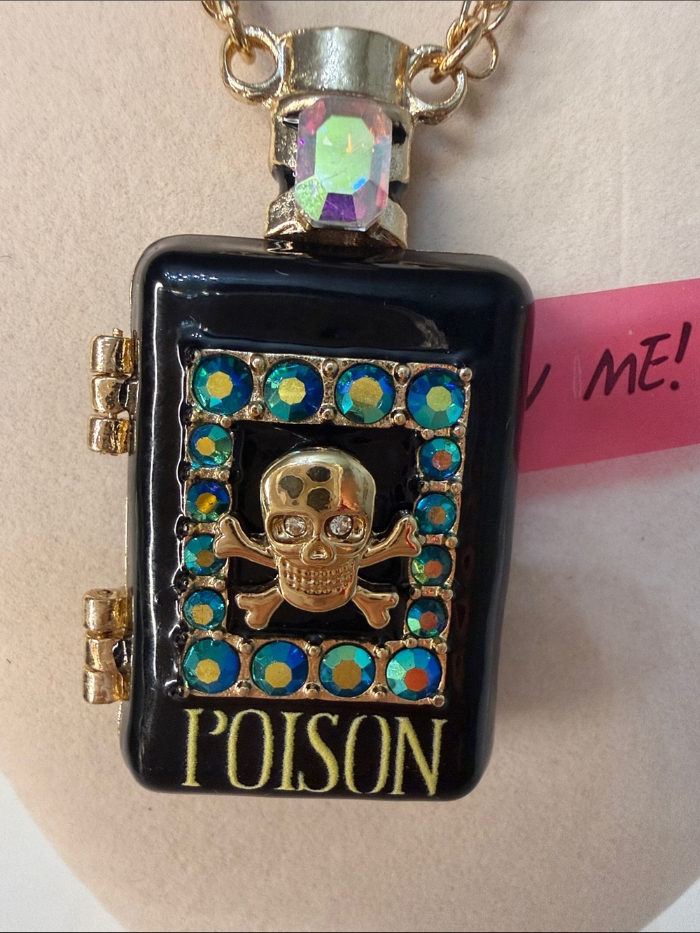 Betsey Johnson Poison Black Skull Pendant Locket Necklace - Picture 4 of 8